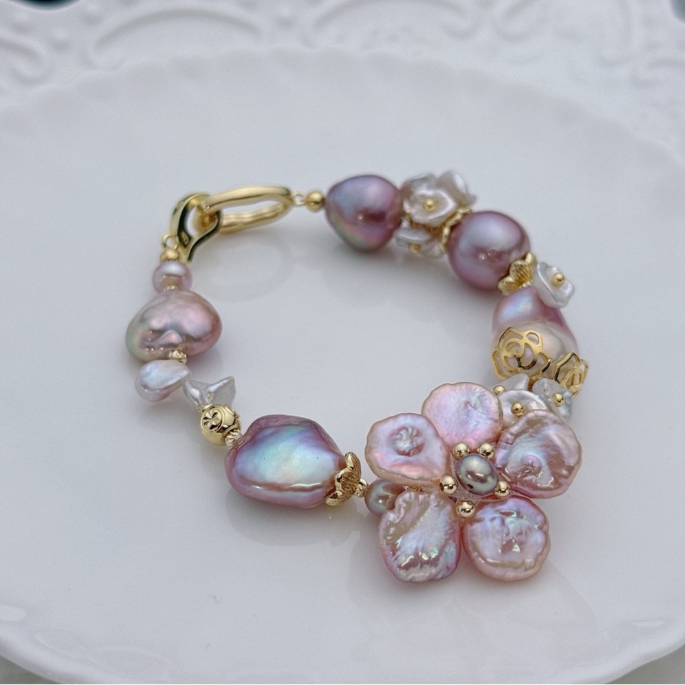 B114 Handmade High Quality Freshwater Baroque Pearl Bracelets - Picture 5 of 5